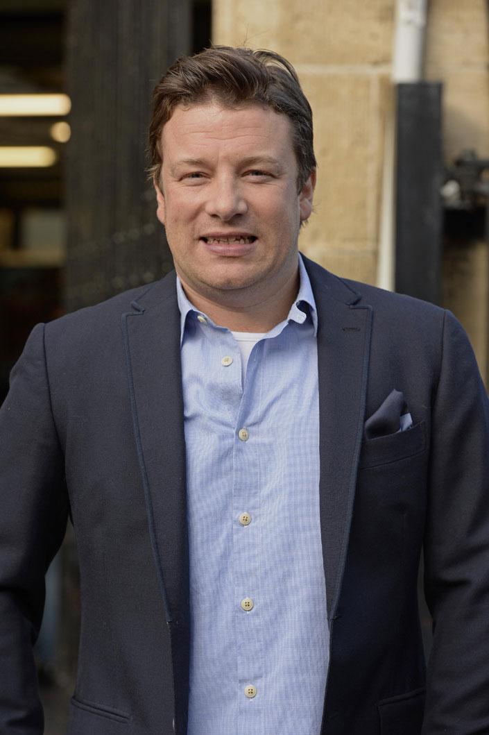 Jamie Oliver: Egyszer meztelenül főztem és megégettem a péniszem - Blikk