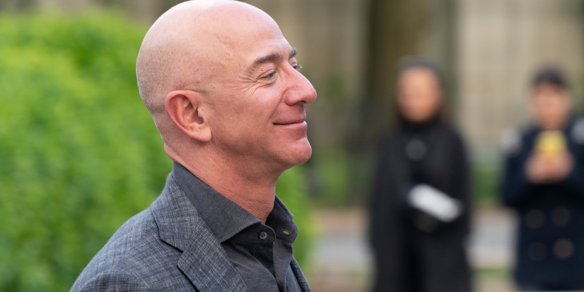 Jeff Bezos kupił najdroższą posiadłość w "bunkrze miliarderów"