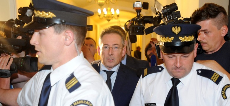 Sejm odrzucił wniosek o konstruktywne wotum nieufności dla rządu. Sienkiewicz ocalił stołek [AKTUALIZACJA]