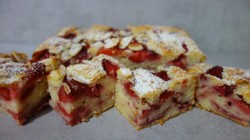 Ekspresowe ciasto truskawkowe. Nowy i pyszny przepis od Heni Foks