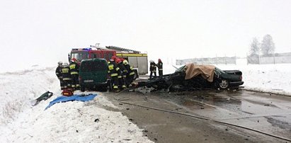 Tragedia pod Świdnicą. Z auta została miazga