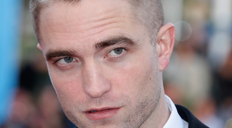 Nem lesz esküvő - Robert Pattinson szakított menyasszonyával