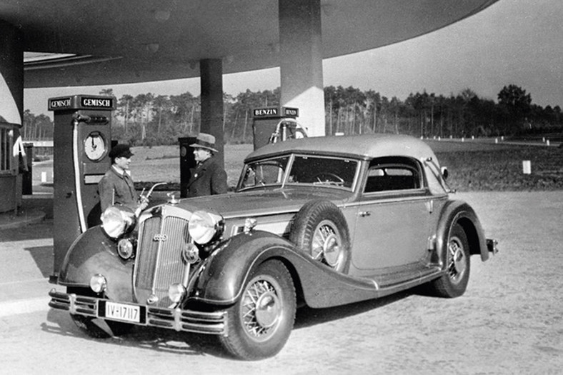 18 – Horch 850 (1935-40)
