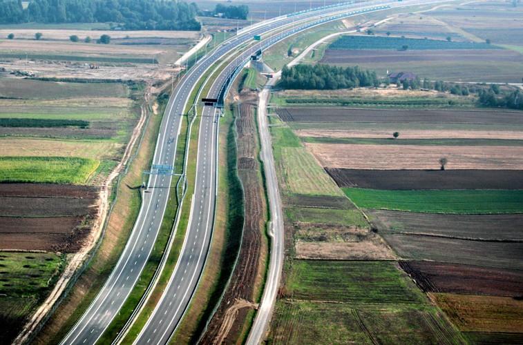 Przy obwodnicy ma być zlokalizowanych prawie 50 wiaduktów, 10 mostów i ok. 40 km ekranów akustycznych.