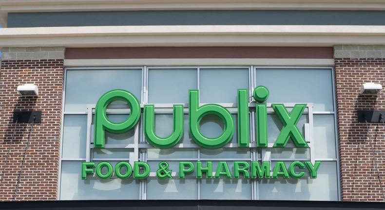 Publix is changing its dress code.