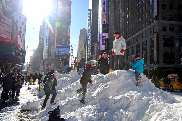 Zaśnieżony Times Square w Nowym Jorku