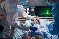 "Pacjenci z COVID -19 umierają do 7 dni po trafieniu do szpitali. Hospitalizacja zbyt późna"