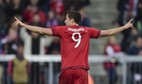 Robert Lewandowski w meczu z Dinamo Zagrzeb