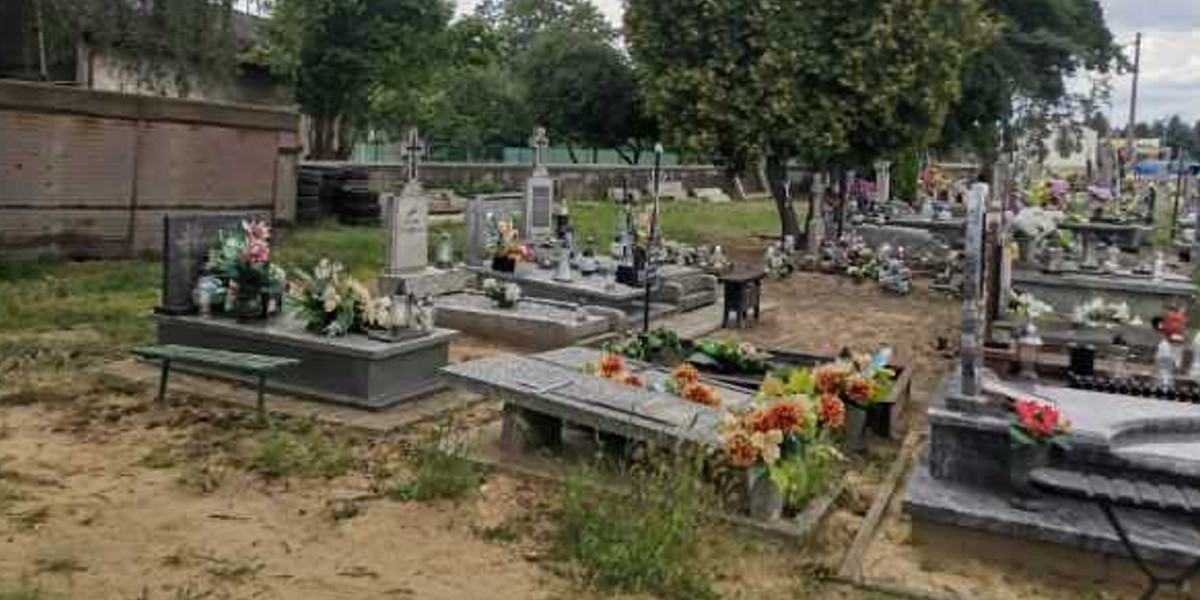 Cmentarz w Parzęczewie