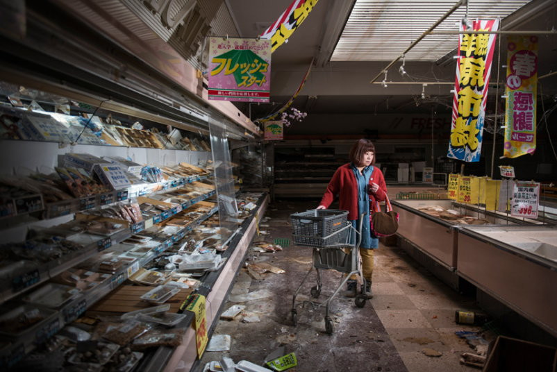 Opuszczony supermarket w Fukushimie, Japonia