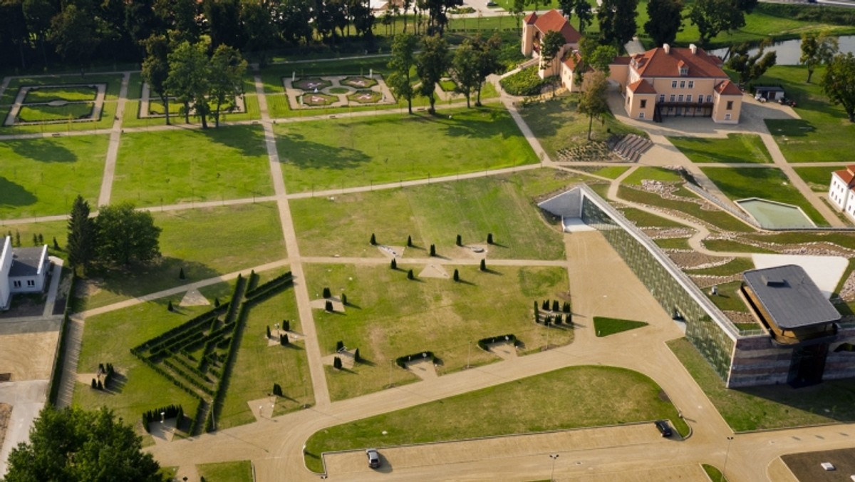 To będzie ostatnia w tym sezonie szansa, by zjeść śniadanie na trawie w Regionalnym Centrum Naukowo-Technologicznym. Jak zwykle organizatorzy przygotowali szereg atrakcji. W najbliższą niedzielę w Podzamczu koło Chęcin będzie można nie tylko zjeść, ale też wziąć udział w biegu charytatywnym, konkursie na najpiękniejszy kosz piknikowy czy Barokowej Olimpiadzie.