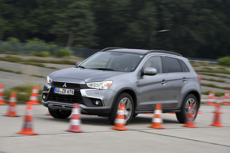 Mitsubishi ASX, Nissan Qashqai, Peugeot 3008 nieduże