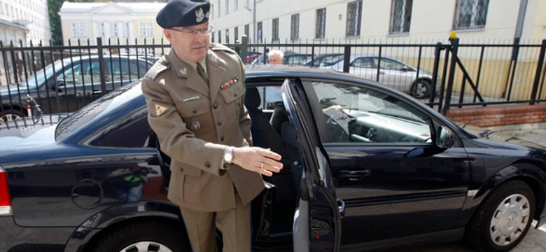 Gen. Skrzypczak oddał się w ręce prezydenta