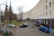 04.03.2020 Warszawa , Szpital Praski . Auta parkujace pod budynkiem ( na zakazie ).Fot. Jacek Marczewski / Agencja Gazeta