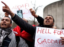 Bruksela zastanawia się, jak ewakuować 10 tysięcy Europejczyków z Libii