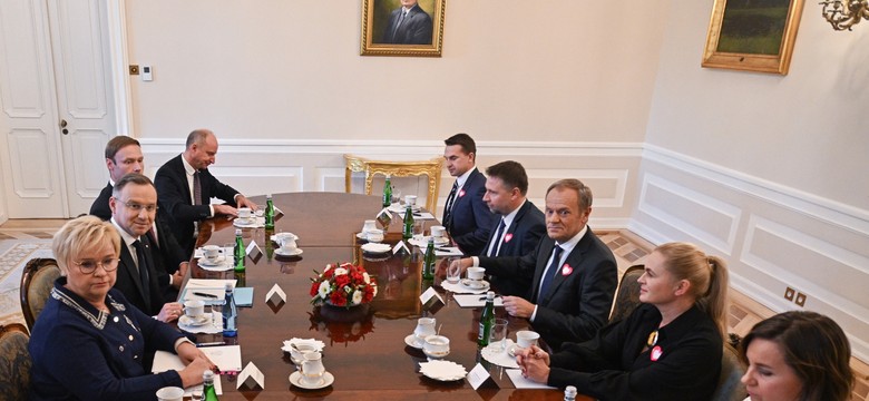 Zakończyły się konsultacje Andrzeja Dudy z dotychczasową opozycją. Wśród gości był Donald Tusk