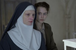 Dramat zgwałconych zakonnic. "Niewinne" z Agatą Kuleszą i Agatą Buzek w kinach [ZDJĘCIA]