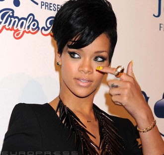 25132_98462-rihanna-bi-d00011FD7563b13c2fb63