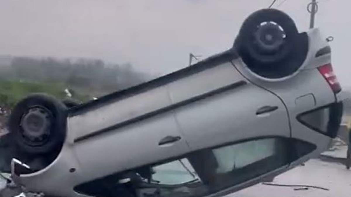 Prevrnuo se automobil na Smederevskom putu