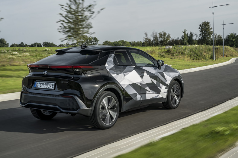 Nowa Toyota C-HR Plug-in Hybrid