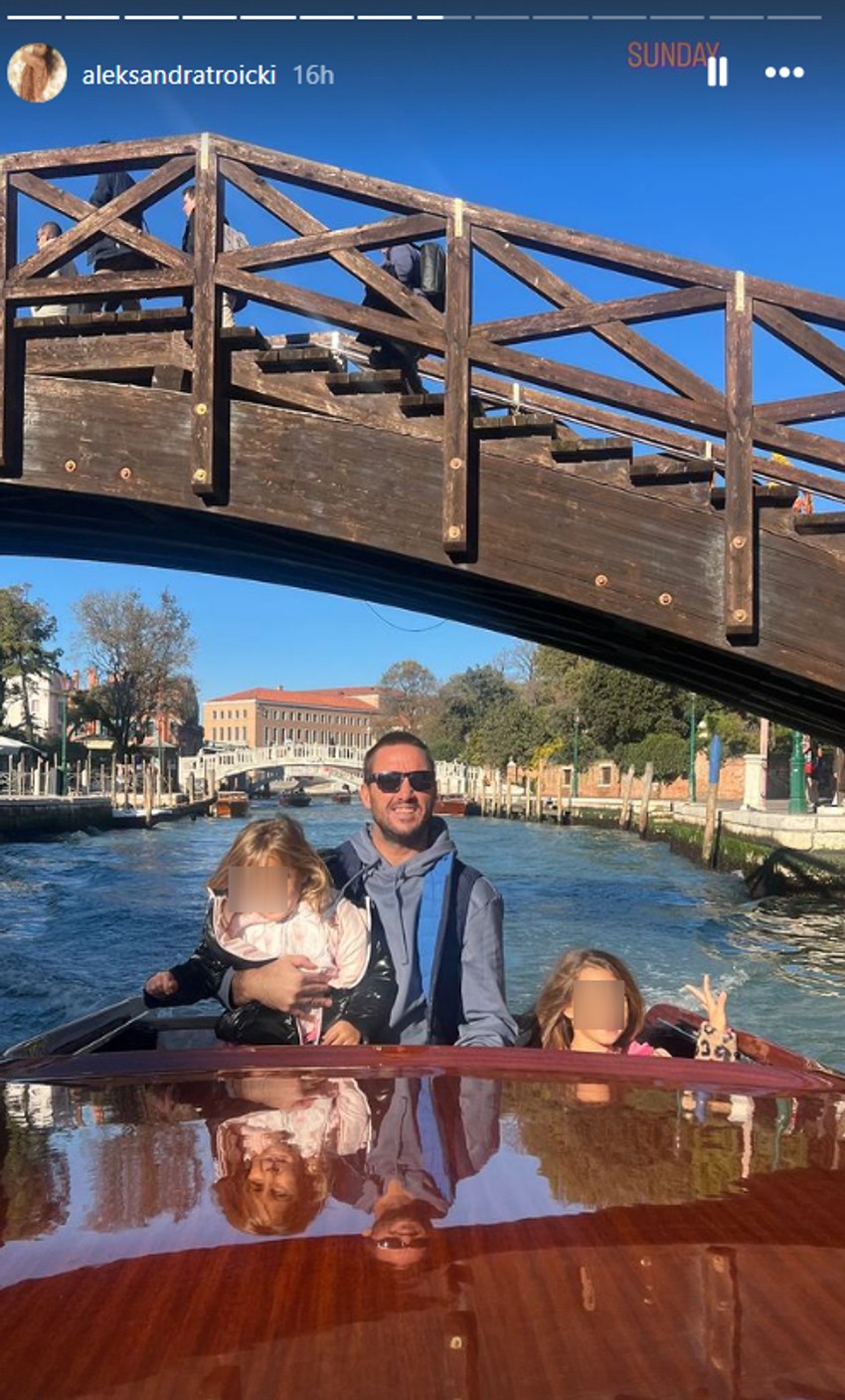 Vitkor Troicki  na porodičnom putovanju