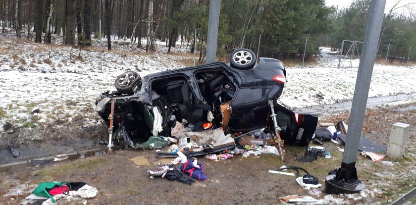 Rodzinna tragedia na A4! Kierowca nie żyje, pasażerka z dzieckiem w szpitalu