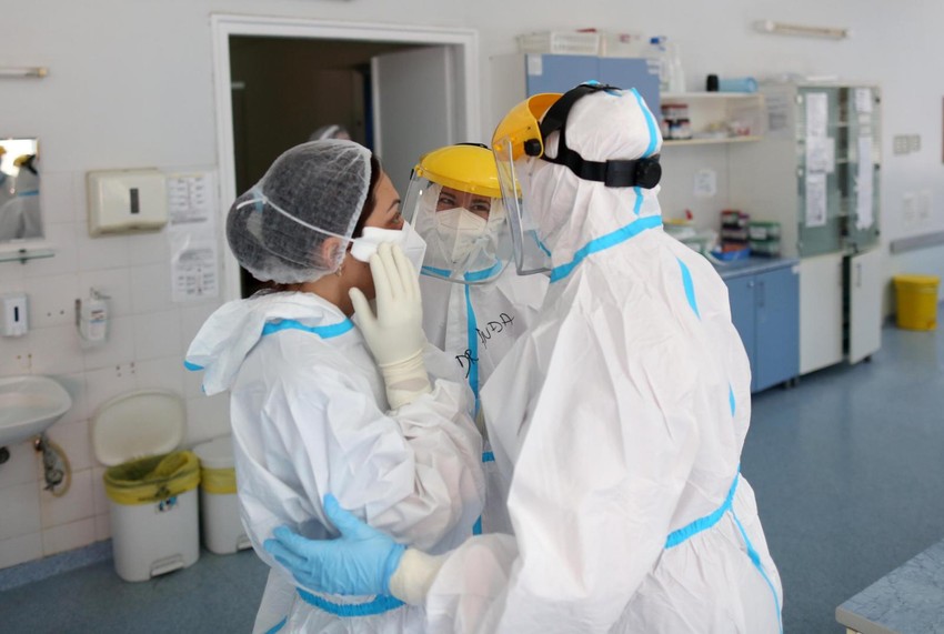 Lekari u crvenoj zoni