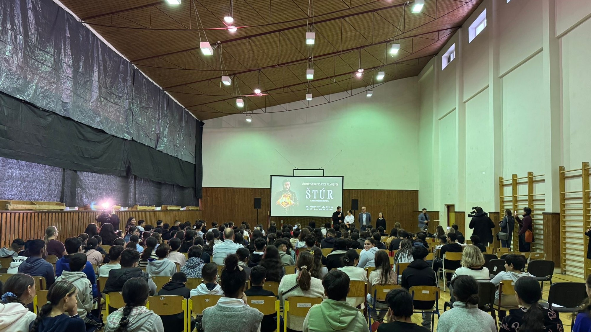 Štúr - premieranie na Luniku IX 