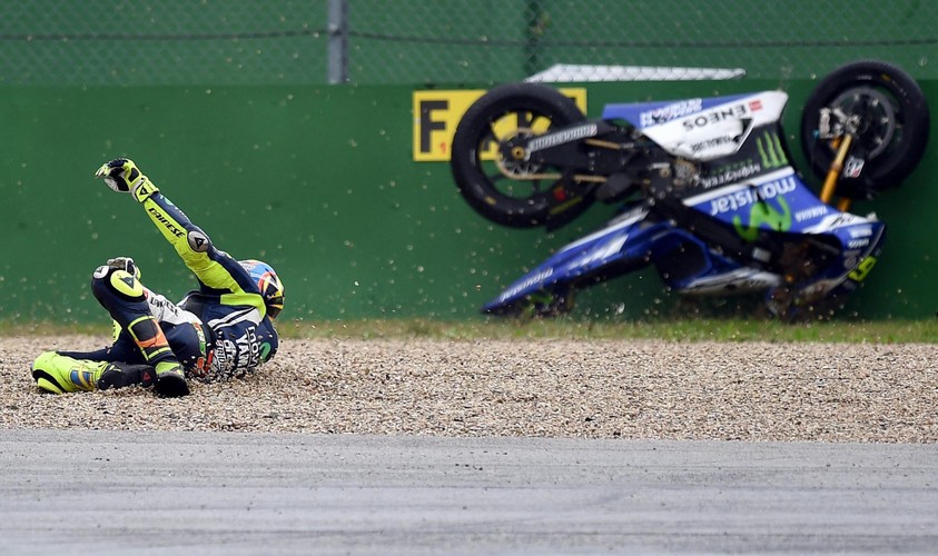 Valentino Rossi zaliczył upadek podczas treningu