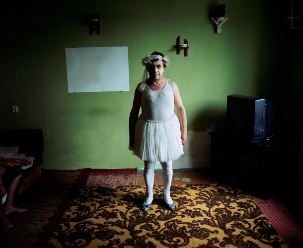 Fotoreportaże - II nagroda w kategorii ludzie. Portrety emerytowanych artystów cyrkowych związanych z bazą cyrkową w Julinku pod Warszawą