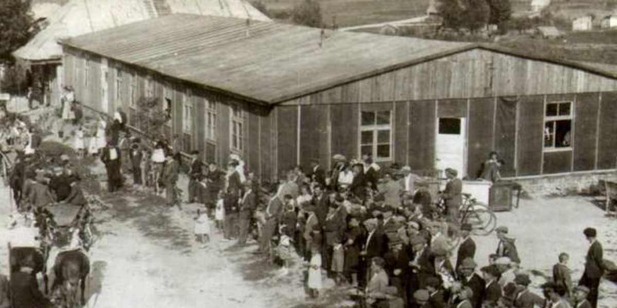 11 maja 1955 roku w pożarze objazdowego kina w Wielopolu Skrzyńskim zginęło 58 osób.