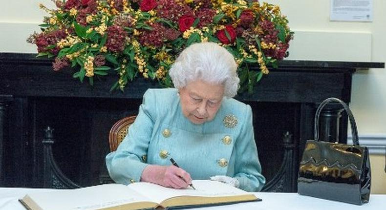 Queen Elizabeth of England. [republicreporters]