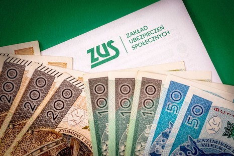 Trzynasta emerytura 2026. Dlaczego nie wszyscy seniorzy otrzymają taką samą kwotę netto?