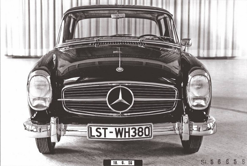 Mercedes W122