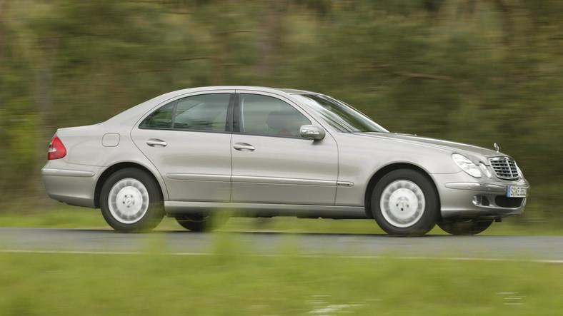 4. Mercedes klasy E W211 (2002-09)