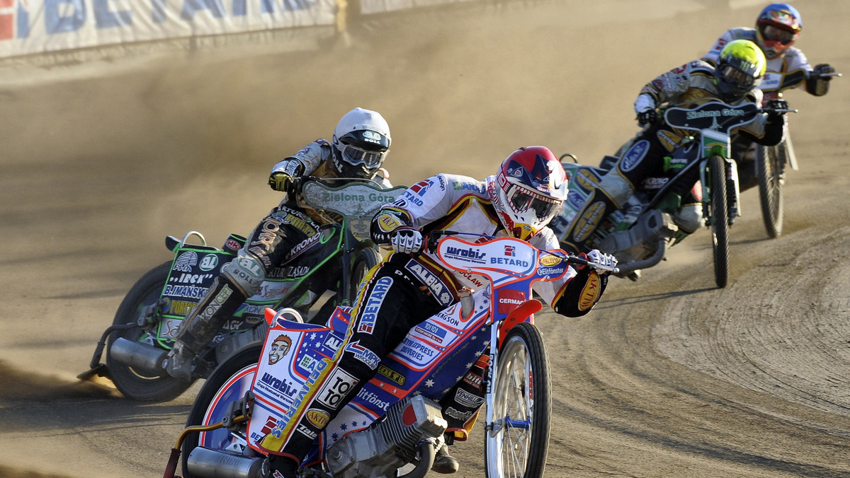 - Jason Crump poczuł krew i rozpędza się - mówi jego klubowy trener w Betardzie WTS Wrocław, Marek Cieślak. - Australijczyk jest teraz bardzo wyluzowany.