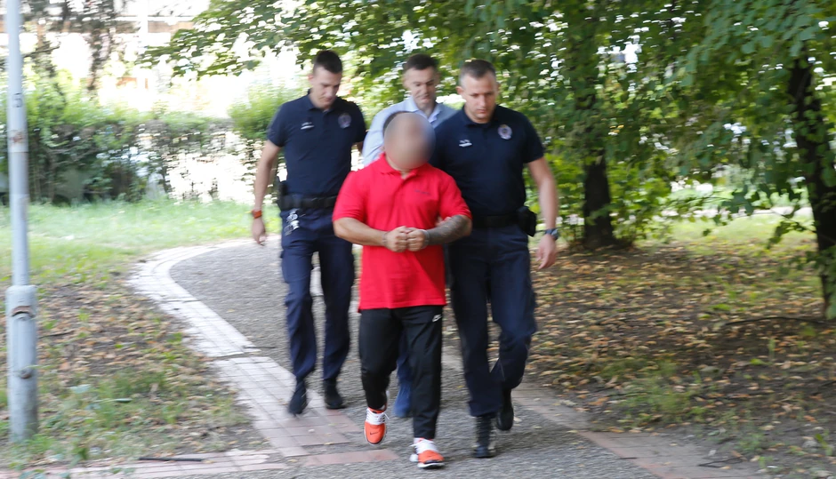 Nikola O. je doveden iz pritvora u Treći sud 