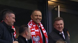 karol nawrocki z piłkarzami reprezentacji świętował pokonanie albanii. prezydent pojawił się w szatni polaków