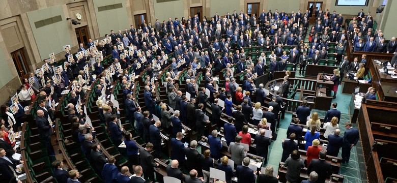 Legislacyjny fast food, czyli jak się uchwala ustawy za rządów PiS