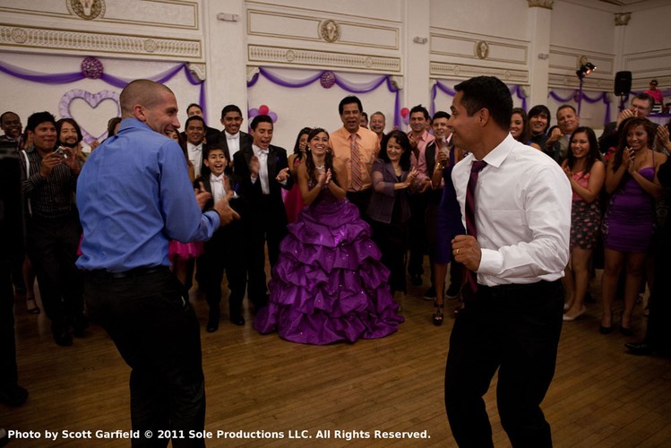 Jake Gyllenhaal i Michael Pena w filmie 'Bogowie ulicy'