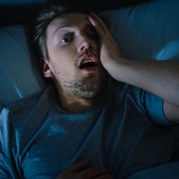 Akár egy horrorfilmben - az alvásparalízis kétségtelenül a legijesztőbb alvászavar