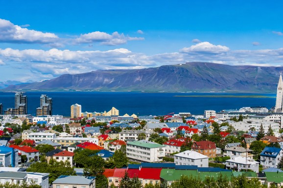 Soba za više od 1.000 dolara po noći?! Pomračenje Sunca izazvalo neviđeno turistički bum u Španiji i na Islandu
