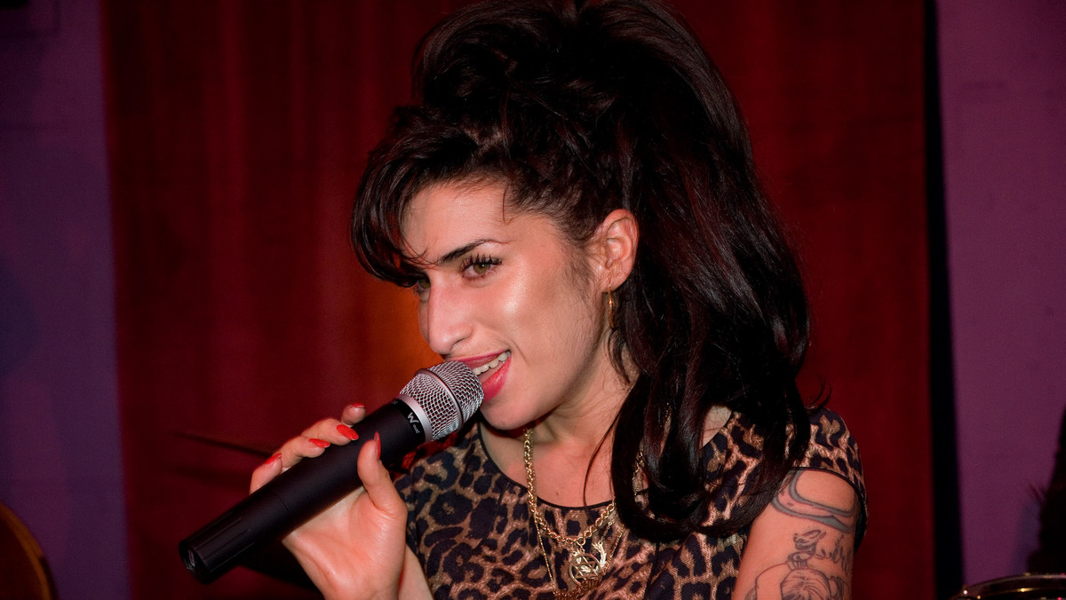 Album "Back To Black", Amy Winehouse, jest najchętniej kupowaną płytą ostatniego dziesięciolecia w Wielkiej Brytanii.