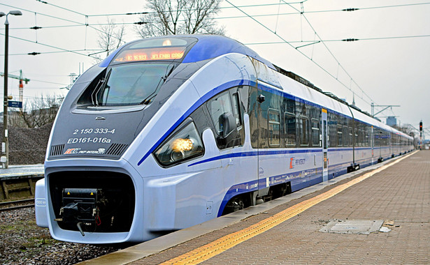 Polskie Pendolino zjeżdża na boczny tor. Intercity nie chce już Dartów Pesy