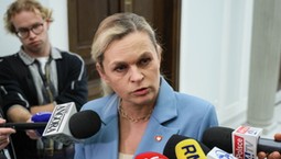 Nawet o 120 lekcji mniej w szkołach średnich. Protestują przeciwko radyklanym cięciom MEN