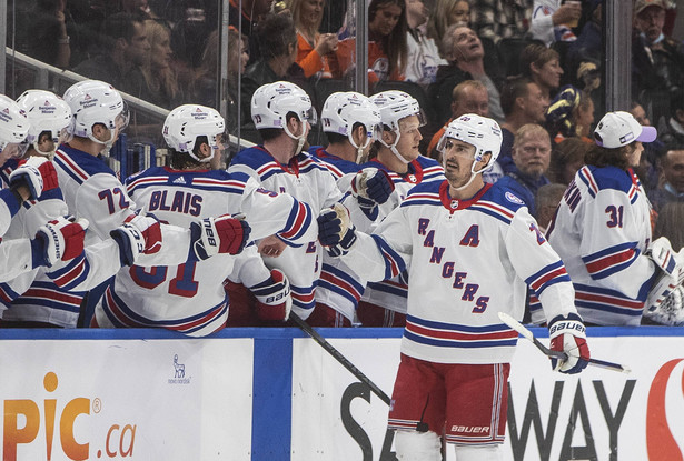 Radość hokeistów New York Rangers