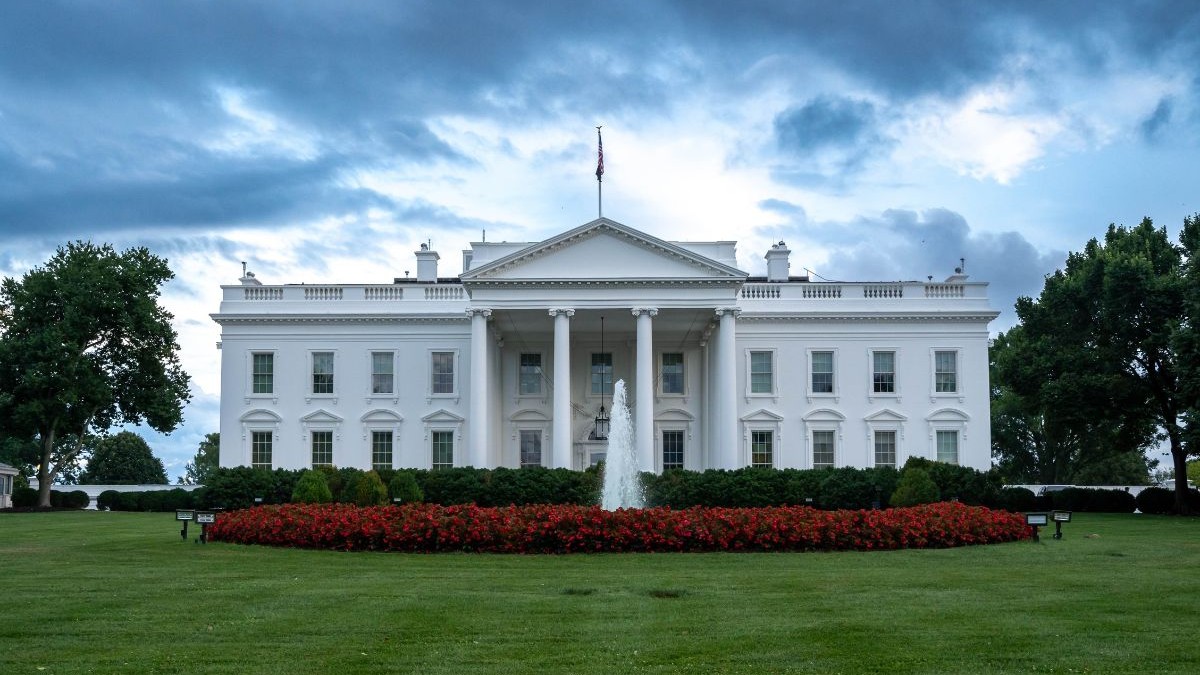 Camera Reprezentanților din SUA a votat pentru oprirea războiului lui Donald Trump cu Iranul, înainte de alegerile de la mijlocul mandatului