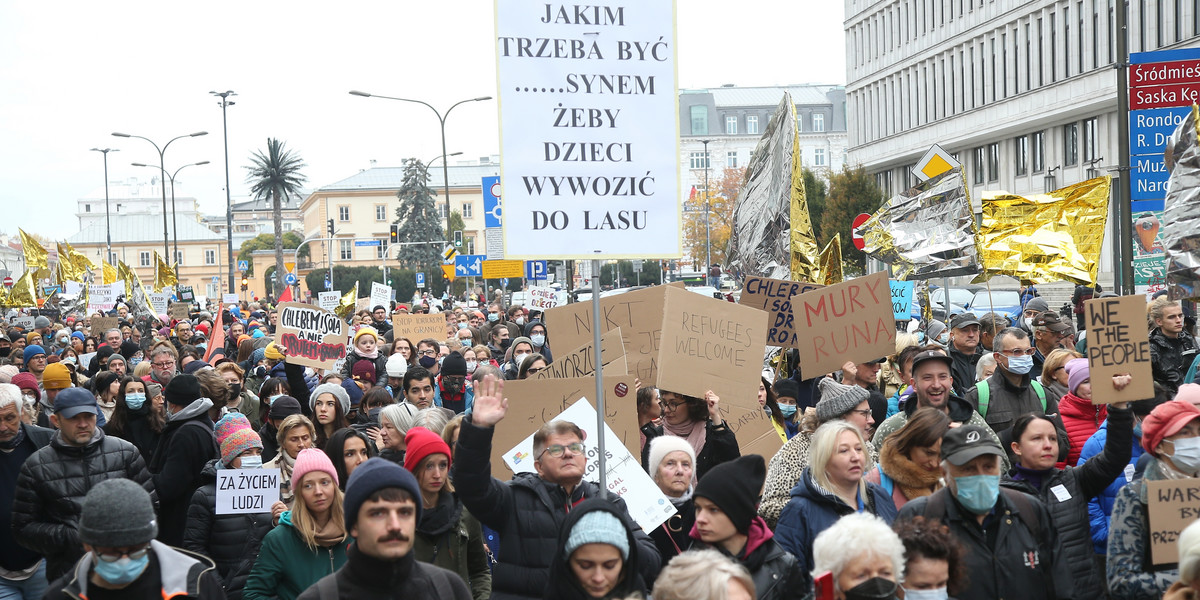 "Marsz solidarności" z migrantami w Warszawie. 