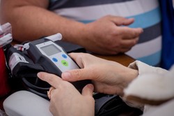 Pijany mężczyzna po badaniu alkomatem wyszedł z komendy i... odjechał