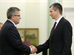 Szczurek kontra Komorowski. Cicha wojna rządu z prezydentem